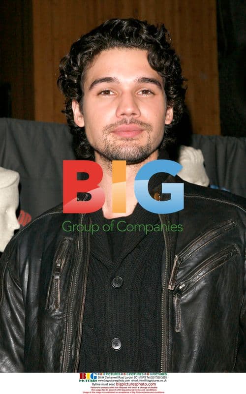 Steven Strait Promotes '10,000 BC' at Planet Hollywood
