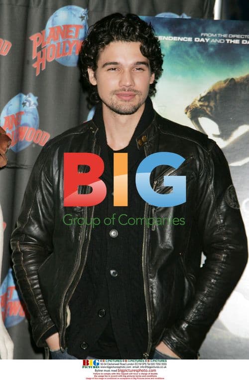 Steven Strait promotes '10,000 BC' at Planet Hollywood
