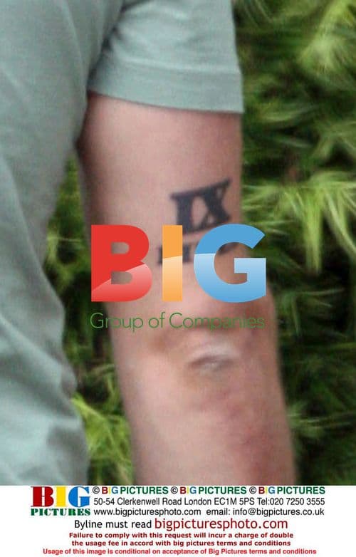 Jesse Metcalfe Has Working Brunch