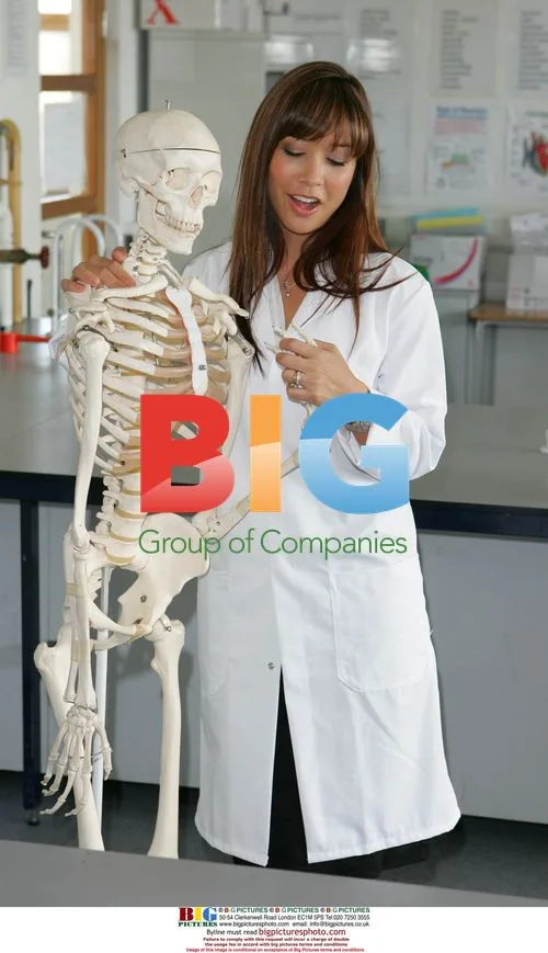 Myleene Klass Teaches Kids Science