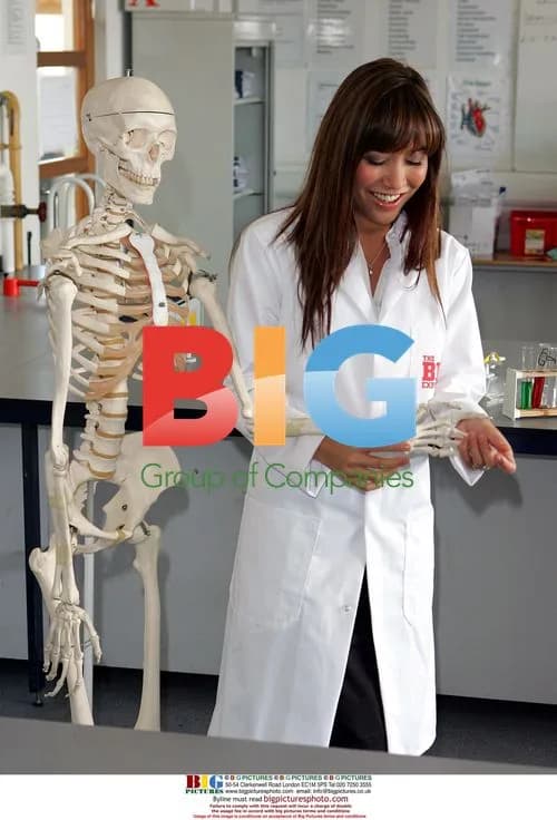 Myleene Klass Teaches Science to Kids