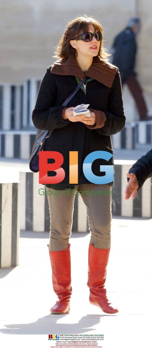 Maggie Gyllenhaal and Mother in Paris