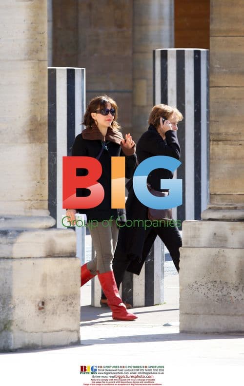 Maggie Gyllenhaal and mother Naomi in Paris