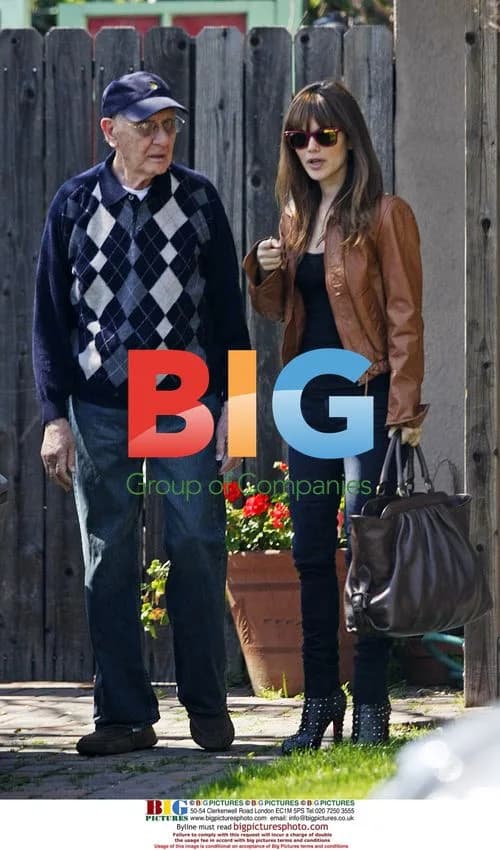 Rachel Bilson visits grandfather, brings dog