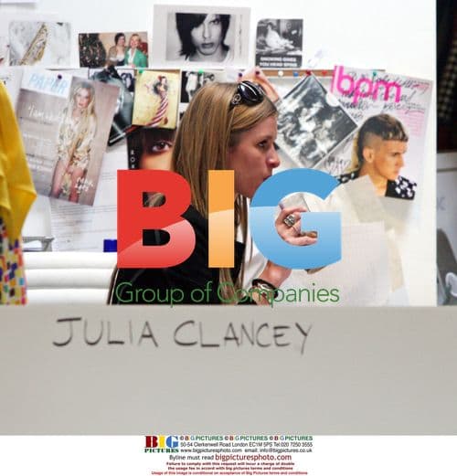 Nicky Hilton Visits Coffee Bean & Tea Leaf