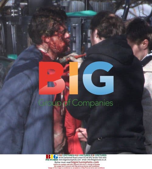 Anthony Hopkins & Benicio Del Toro in "THE WOLF MAN"