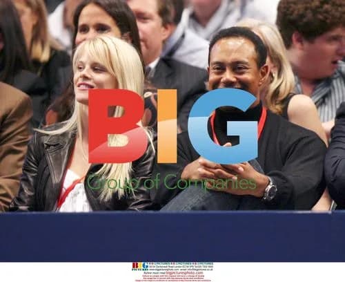 Tiger Woods and Elin watch Sampras vs Federer