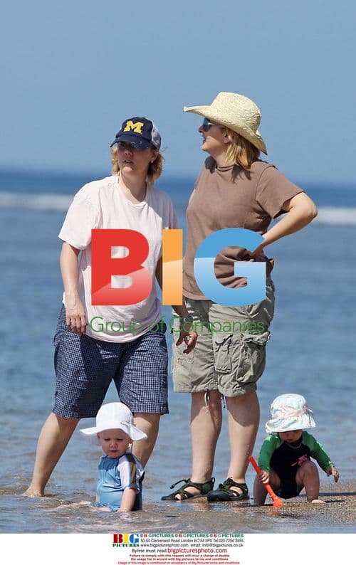 Melissa Etheridge and family on Hawaii vacation