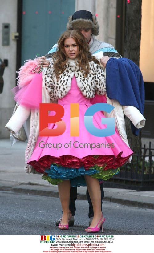 Isla Fisher and Hugh Dancy film 'Confessions of a Shopaholic'