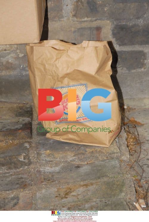 Amy Winehouse Locks Out Assistant