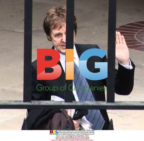 Sir Paul McCartney leaves court after divorce