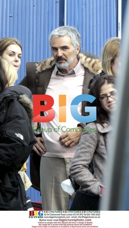 Burt Reynolds filming 'A Bunch of Amateurs' in London