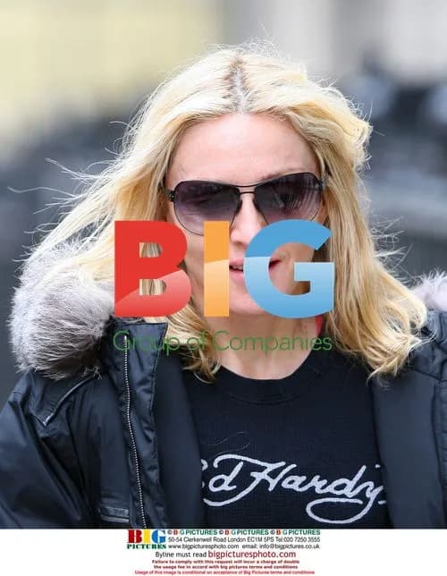 Madonna Leaving Gym with 'Remix Ideas' Note