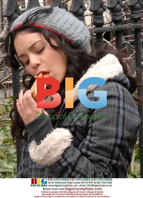 Vanessa Hudgens and Gaelan Alexander Connell filming 'Will'