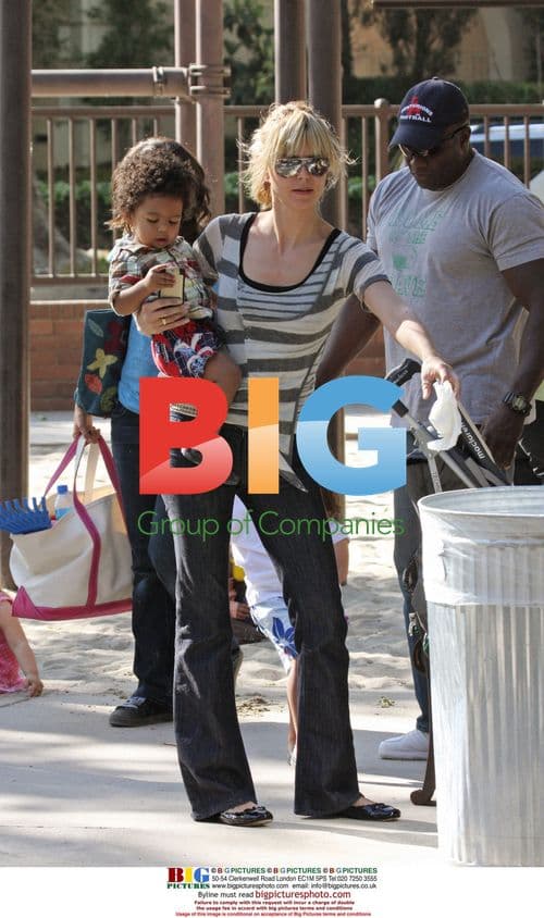Heidi Klum and kids at the park