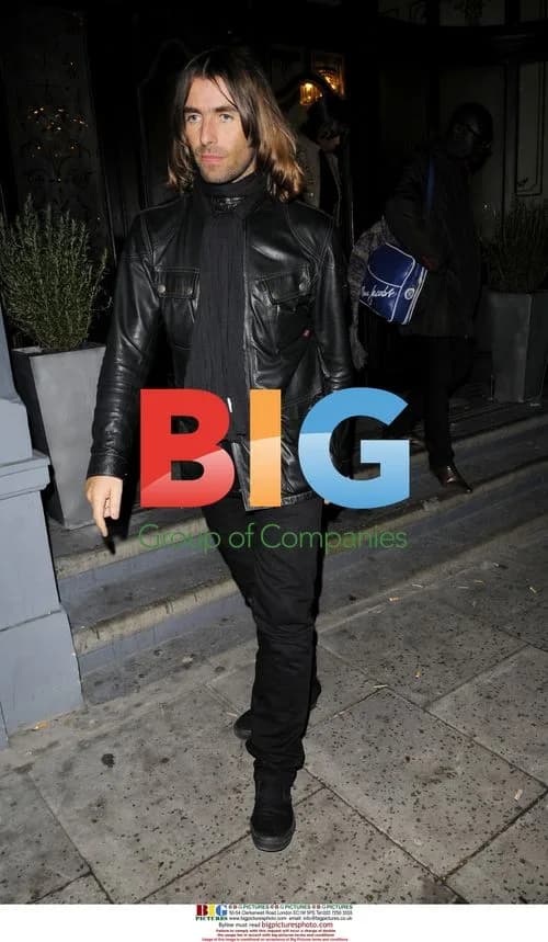 Liam Gallagher and Nicole Appleton leave pub