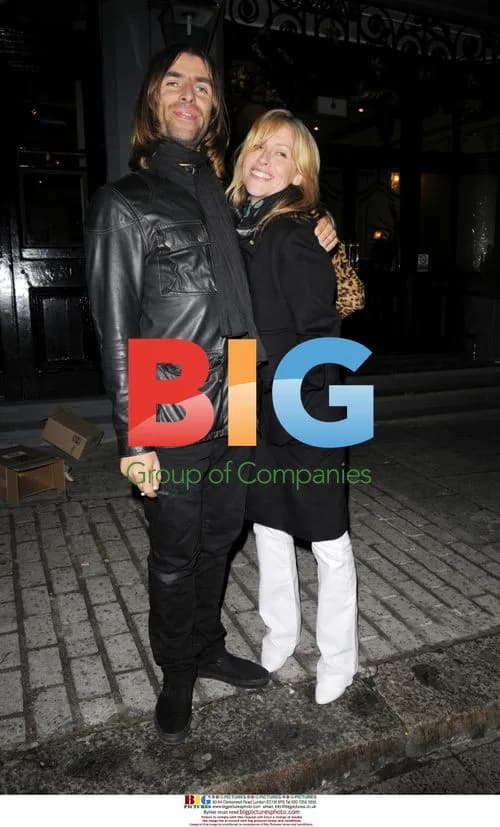 Liam Gallagher and Nicole Appleton leave pub