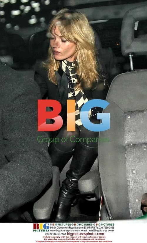 Kate Moss and Jamie Hince visit friend
