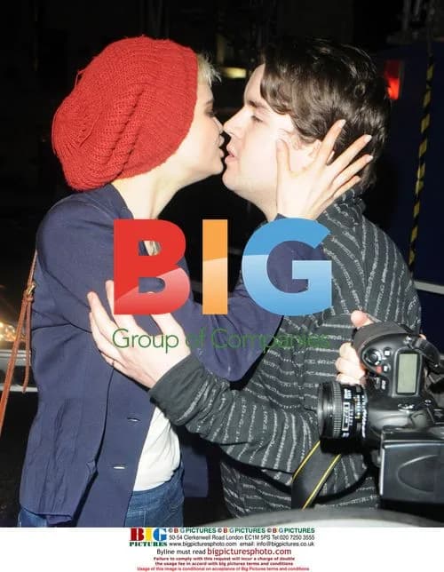 Pixie Geldolf leaves Movida Club with friend