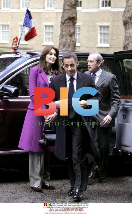 Sarkozy and Bruni-Sarkozy meet Brown at 10 Downing St.