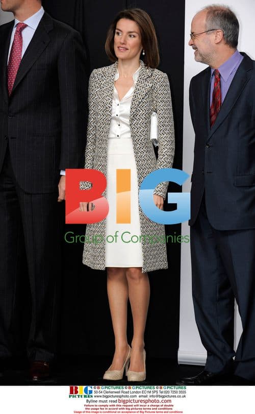 Princess of Asturias, Felipe and Letizia, inaugurate factory