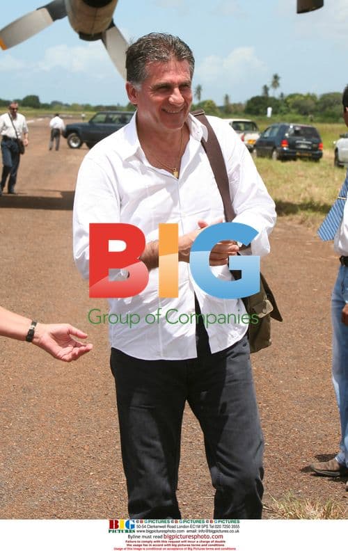 Carlos Queiroz visits hometown in Mozambique