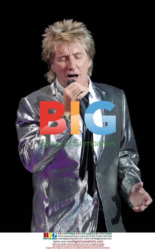 Rod Stewart Performing in Guadalajara