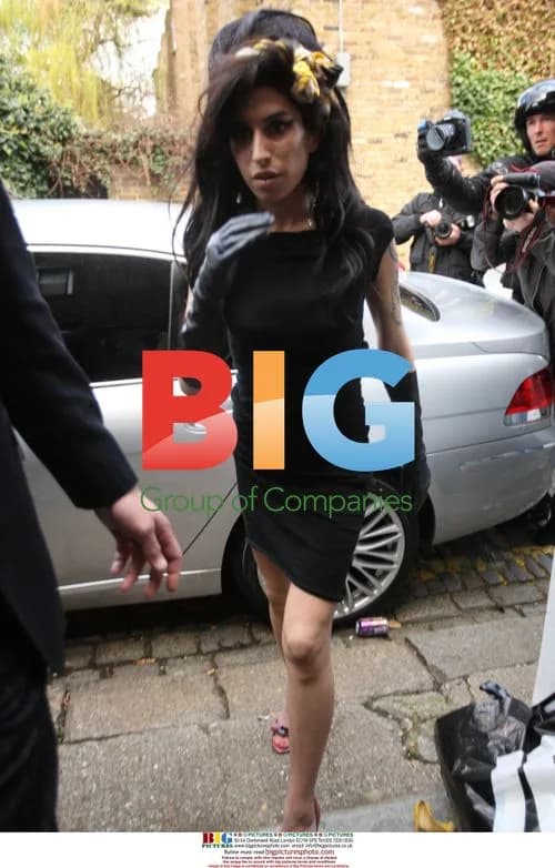 Amy Winehouse Visits Blake in Prison