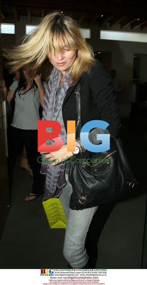 Kate Moss shopping in Malibu