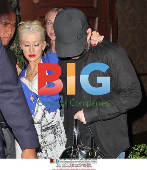 Christina Aguilera out with friends