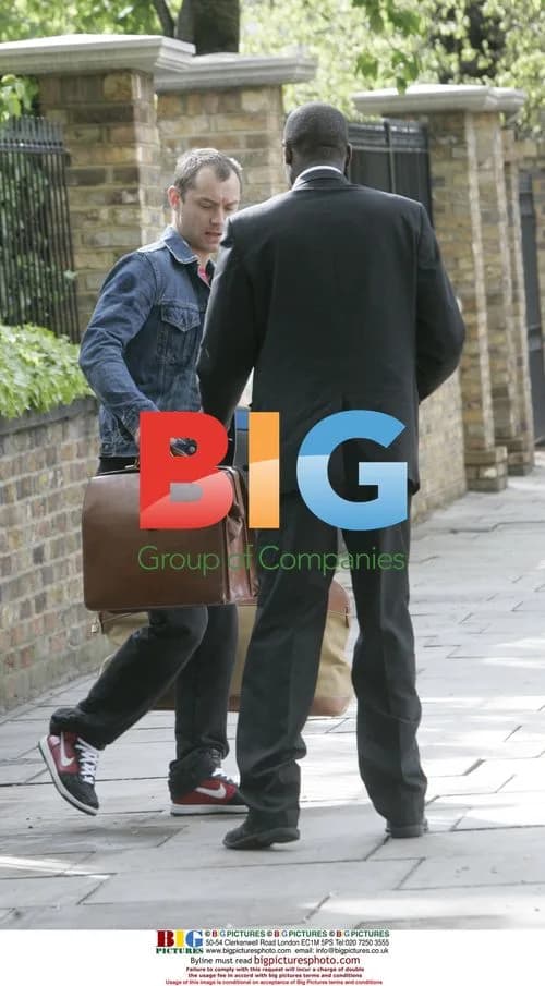 Jude Law Waits for Lift in London