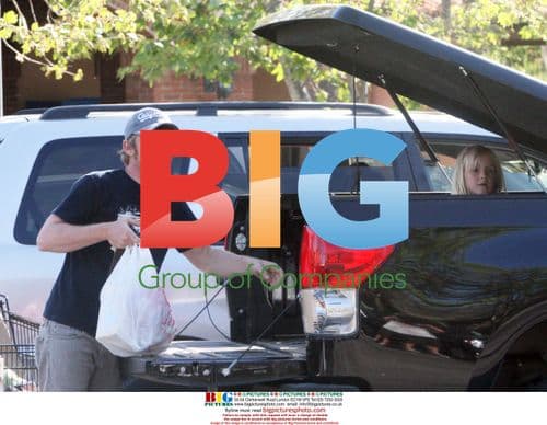 Rick Schroder shops with daughter in Malibu