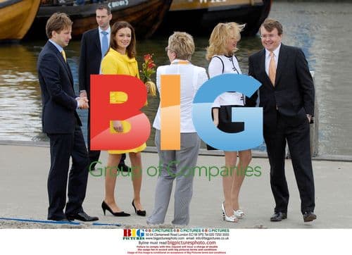 Dutch Royal Family at Queensday 2008