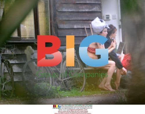 Amy Winehouse Enjoys Summer Evening at Studio