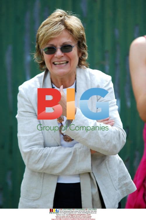 Julie Walters opens Plaistow pre-school Fete