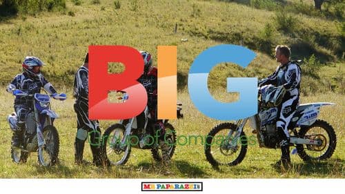 Orlando Bloom takes Yamaha off-road riding course