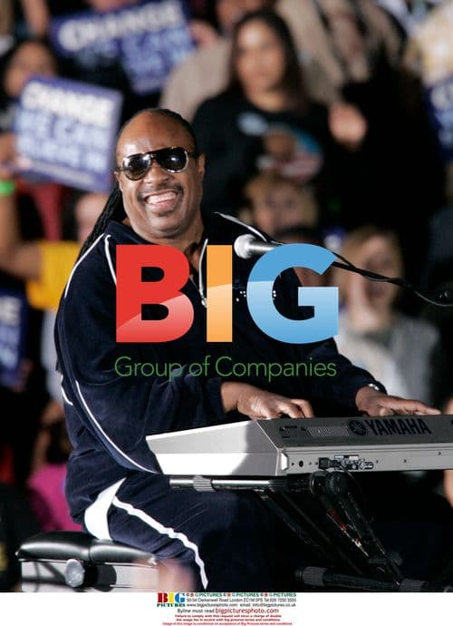 Stevie Wonder performs before Obama in Indianapolis