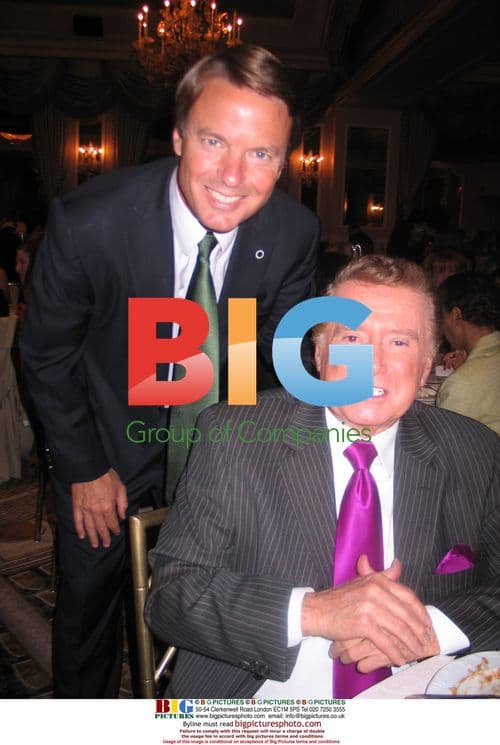 Mrs. and Mr. John Edwards Receive Award