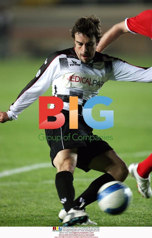 Alonso and Vettel play football in Turkey