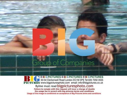 Jennifer Aniston and John Mayer relax in Miami