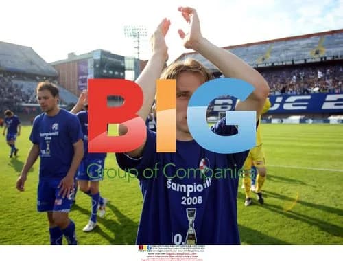 Luka Modric Celebrates Dinamo Zagreb Trophy