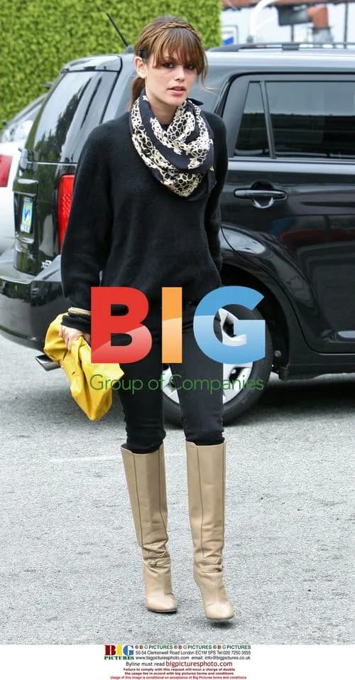 Rachel Bilson grabs lunch at Greenblatt's Deli