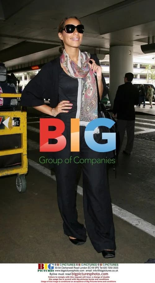 Leona Lewis Goes Shopping in LA