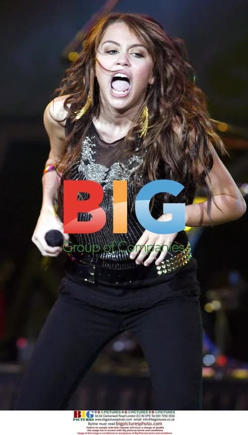 Miley Cyrus Performs at Wango Tango 2008