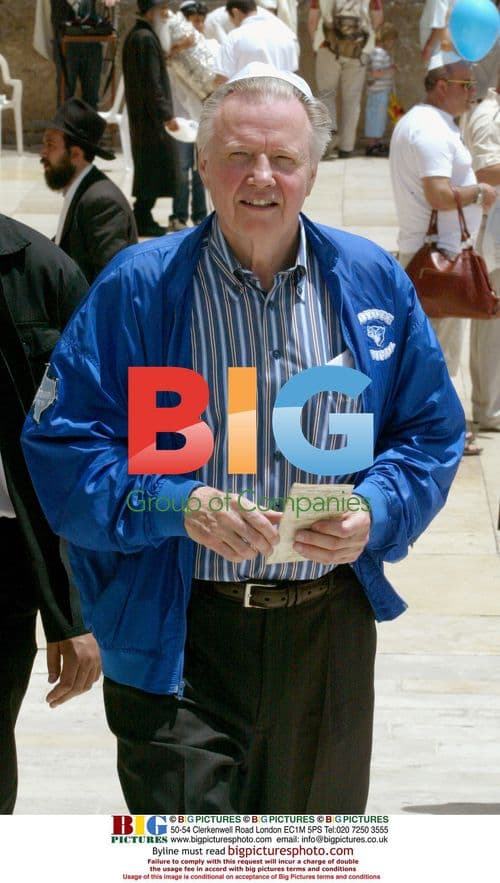 John Voight visits Wailing Wall in Israel