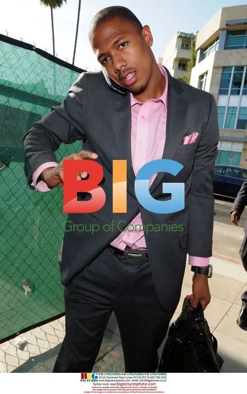 Nick Cannon Runs Errands for Mariah Carey
