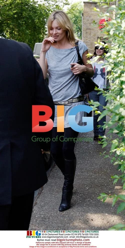 Kate Moss Leaving London Pub