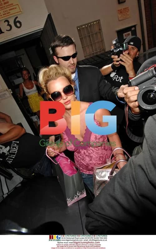 Britney Spears exits store on Robertson Blvd