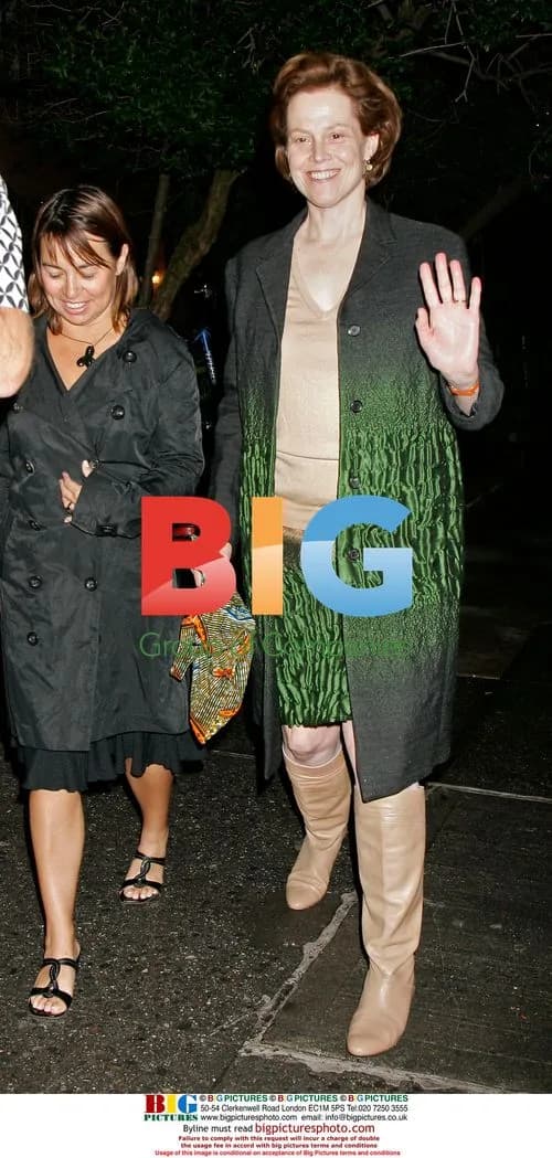 Celebs dine at Waverly Inn in New York