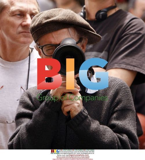Woody Allen on Chinatown filmset